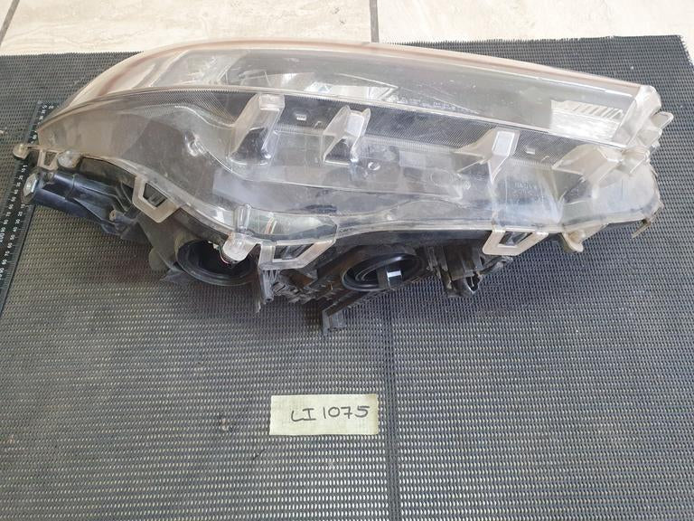 Toyota Rav4 Right Headlight