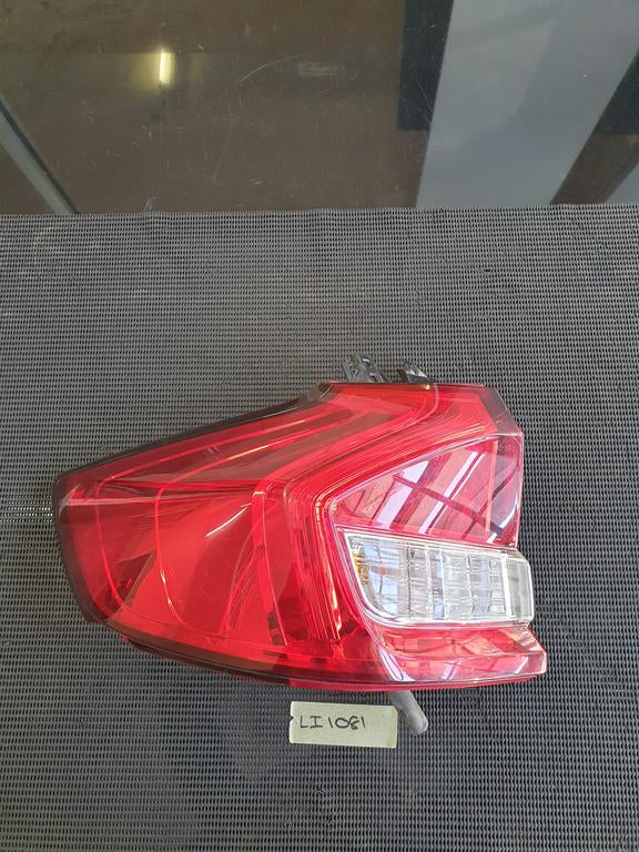 Suzuki Ertiga Toyota Rumion Left Outer Taillight