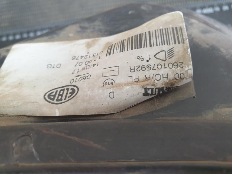 Nissan NP200 Right Headlight