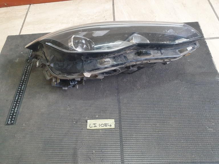 Volkswagen Golf MK8 Right Headlight