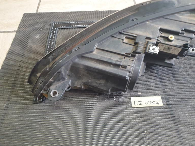 Volkswagen Golf MK8 Right Headlight