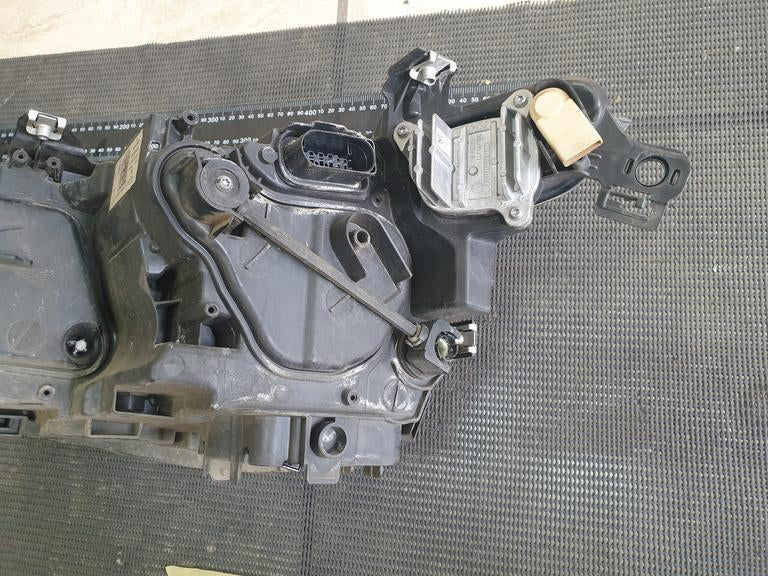 Volkswagen Golf MK8 Right Headlight