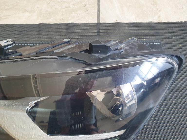 Volkswagen Polo Left Headlight