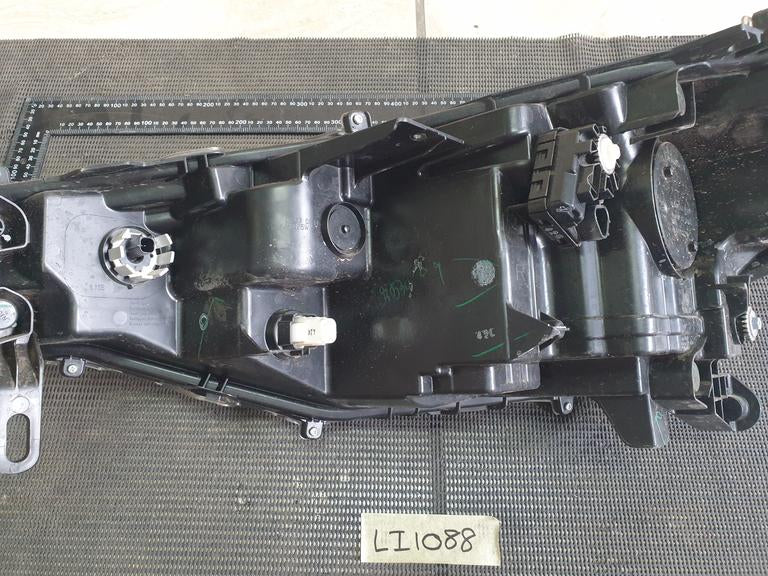 Toyota Corolla Cross Right Headlight