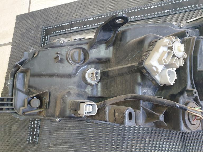 Toyota Fortuner Right Headlight