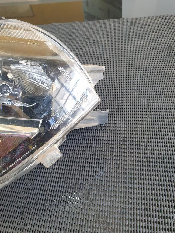 Renault Triber Right Headlight