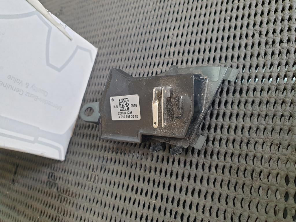 Mercedes-Benz GLC W254 Right Outer Mirror Light