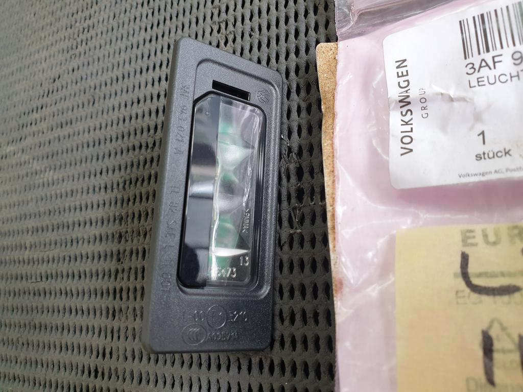 Volkswagen Tiguan License Plate Light