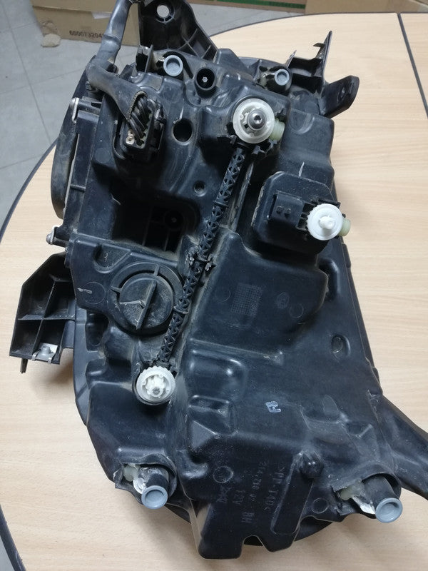 Mercedes-Benz X-Class W470, 2019 Right Headlight