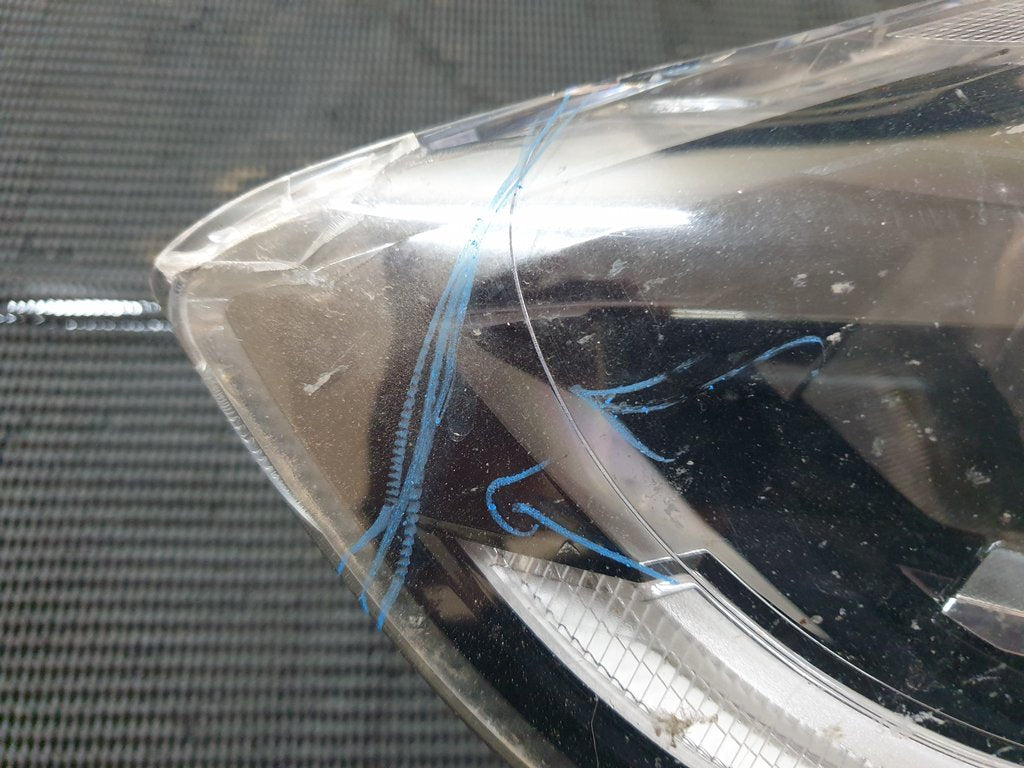 Renault Clio IV Left Headlight