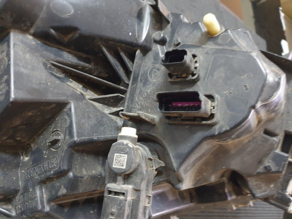 Renault Clio IV Left Headlight