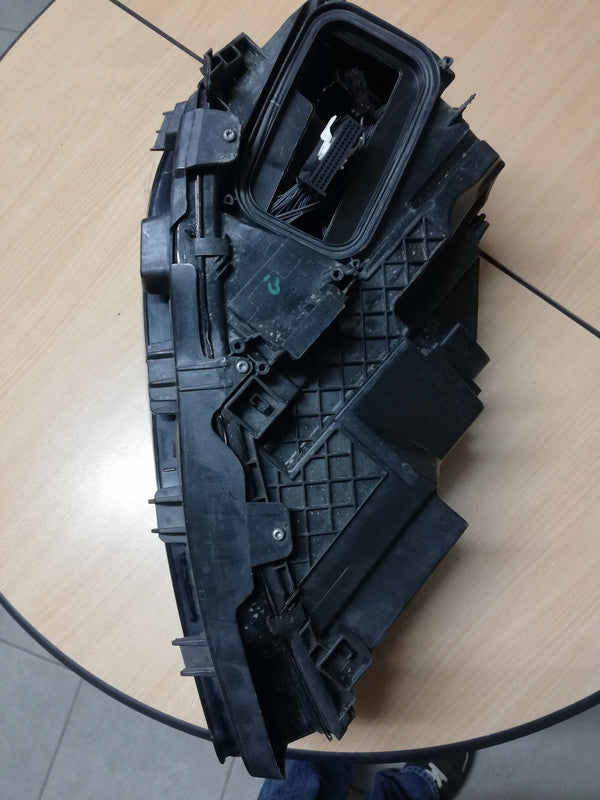 Mercedes-Benz GLA W156, 2019 Left Headlight