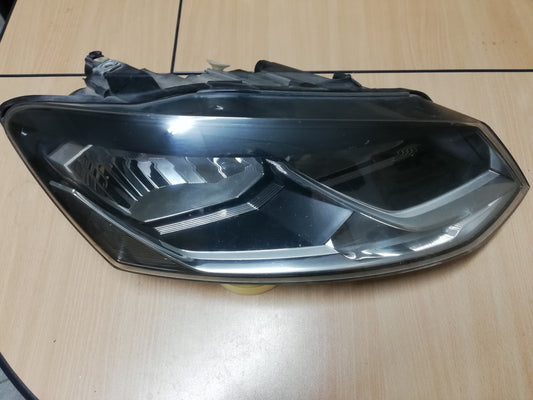 Volkswagen Polo Right Headlight