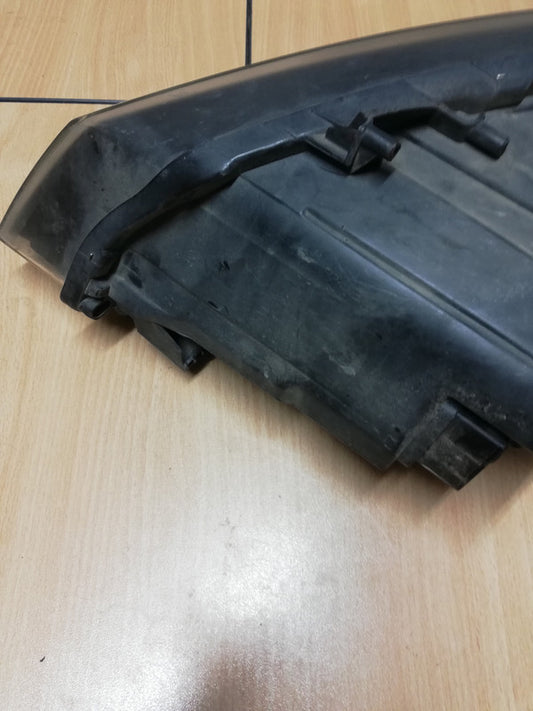 Volkswagen Polo Right Headlight