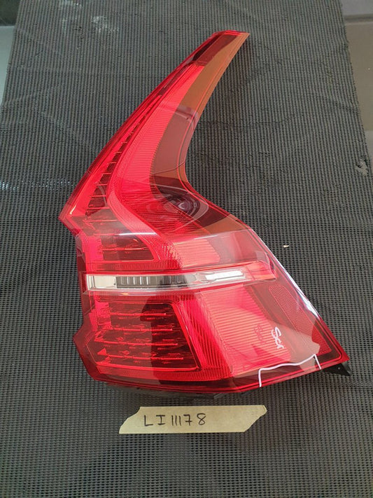 Volvo XC60 2021 Right Rear Taillight