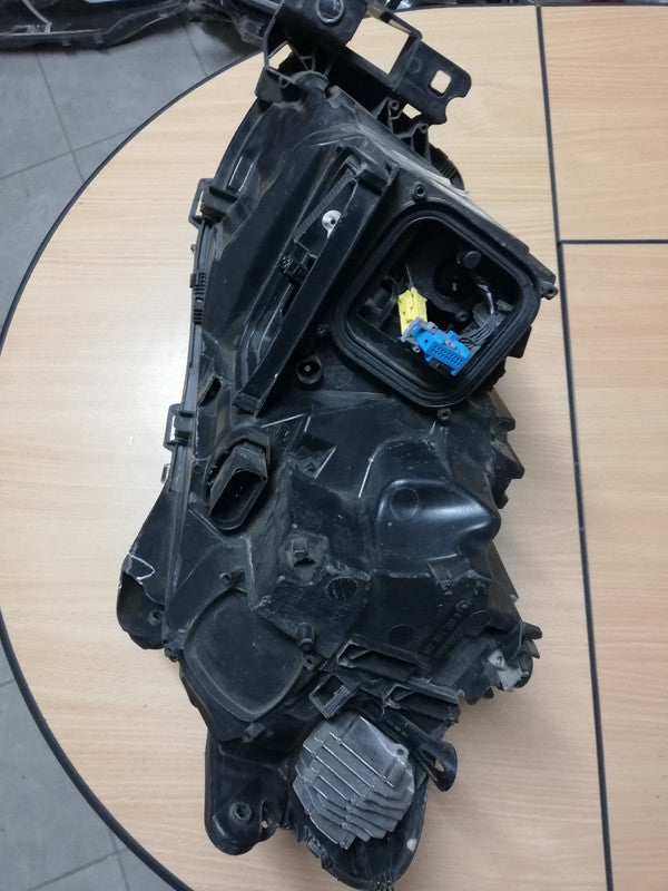 Mercedes-Benz GLE W166 Right Headlight