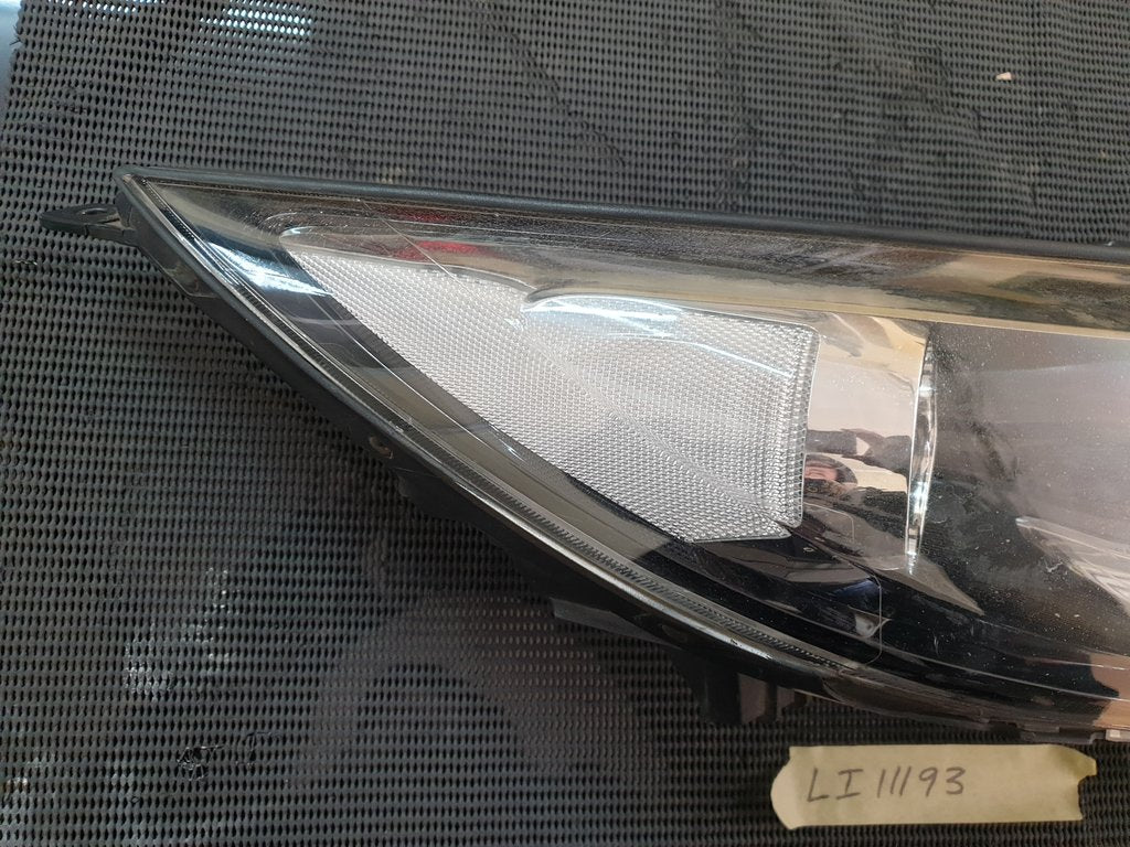 KIA Sportage 2012 Right Headlight