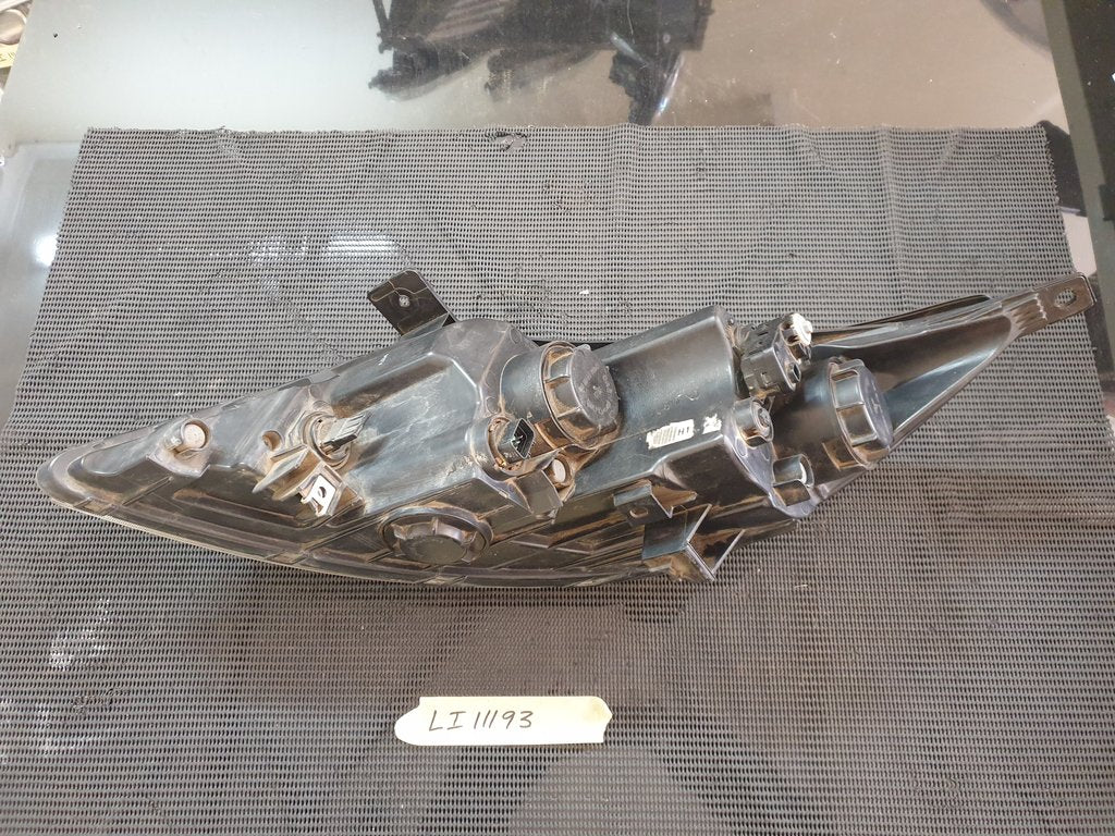 KIA Sportage 2012 Right Headlight