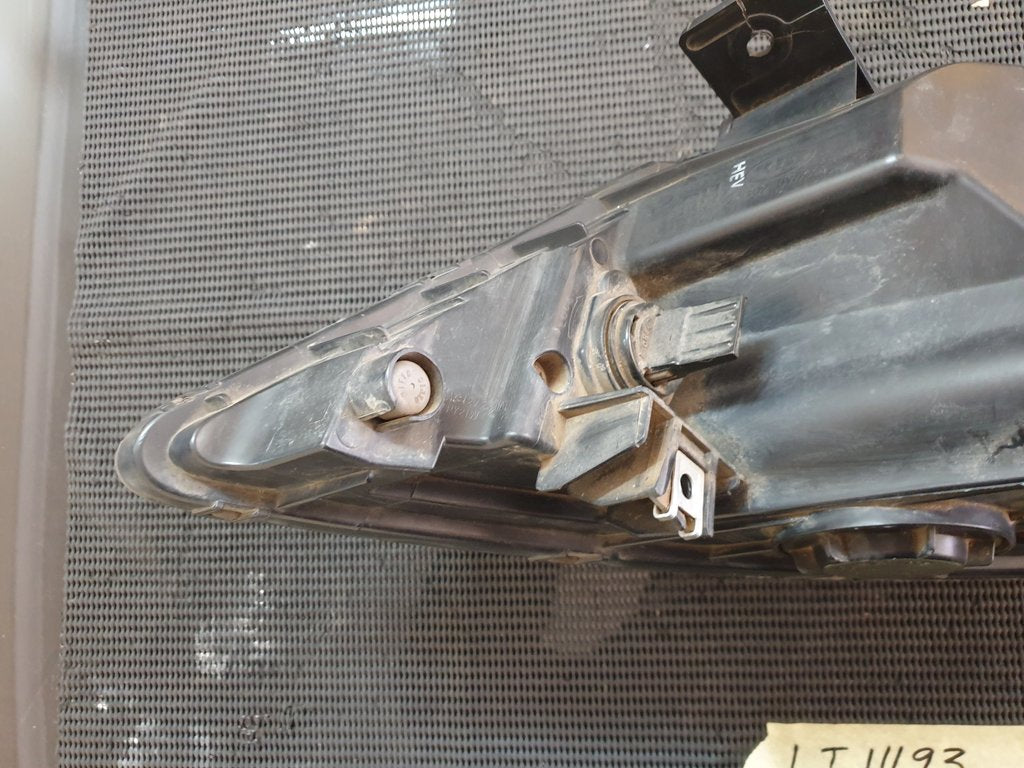 KIA Sportage 2012 Right Headlight