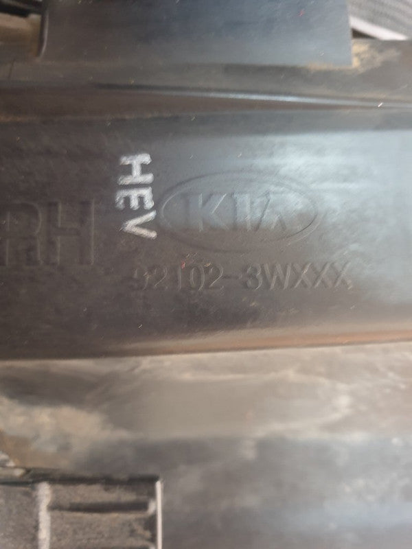 KIA Sportage 2012 Right Headlight