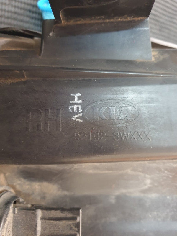 KIA Sportage 2012 Right Headlight