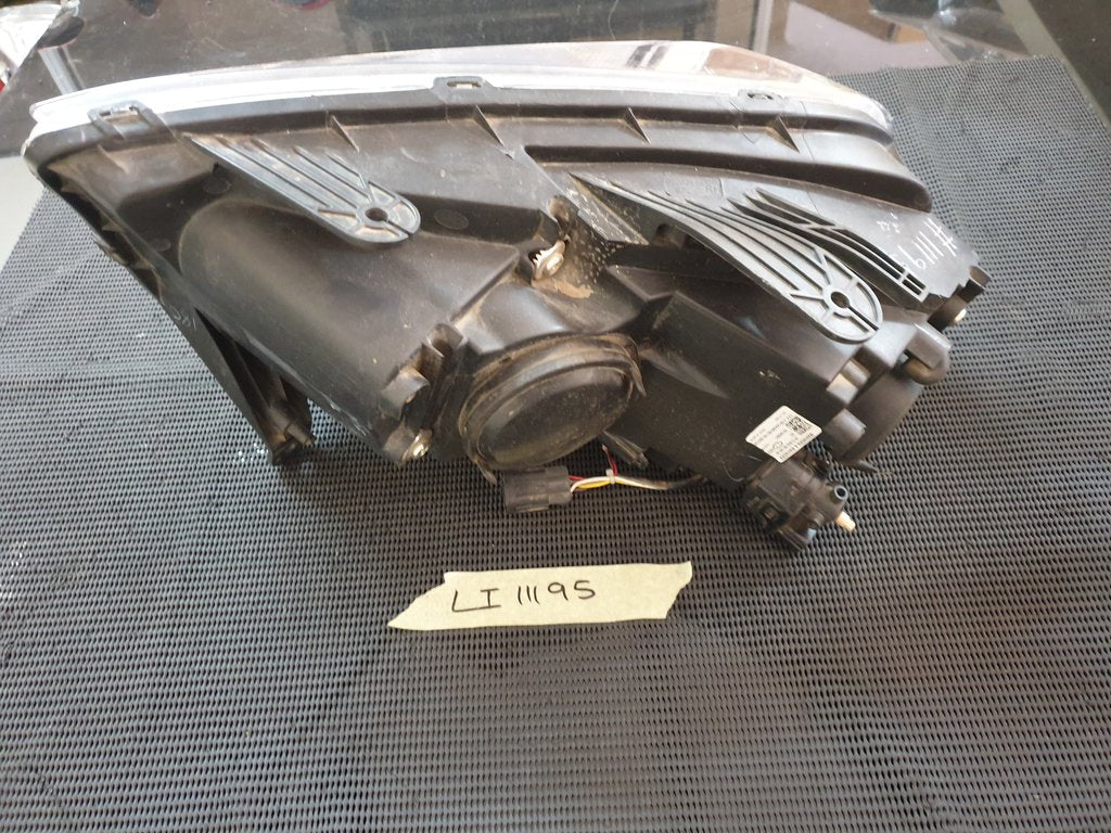 Mahindra Scorpio 2022 Right Headlight