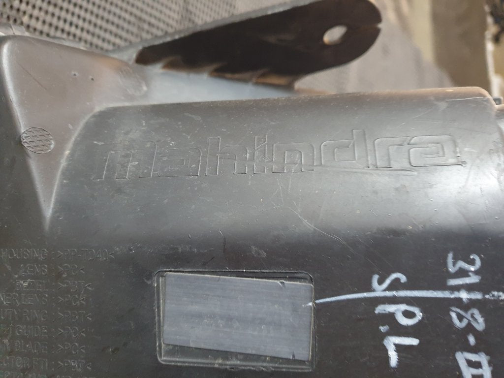 Mahindra Scorpio 2022 Right Headlight