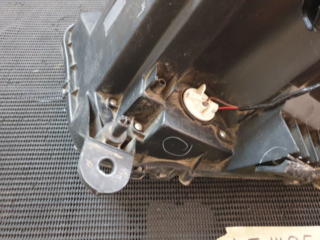Mahindra Scorpio 2022 Right Headlight