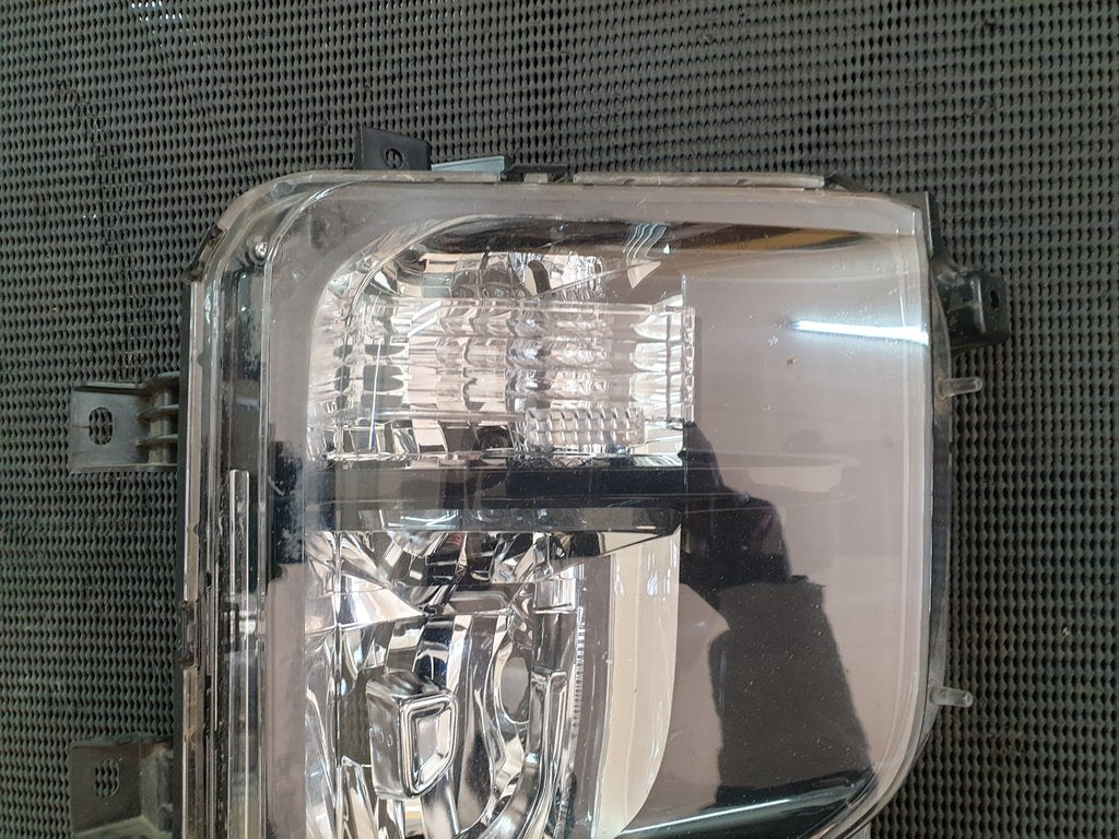Mitsubishi Triton Right Headlight