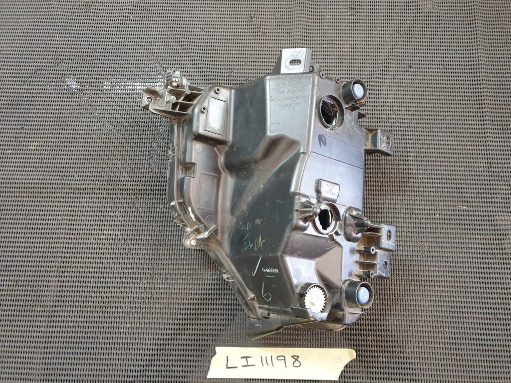 Mitsubishi Triton Right Headlight