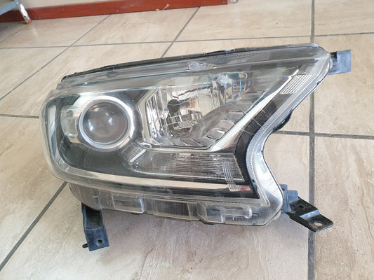 Ford Ranger Everest 2015, 2016, 2017, 2018, 2019 Right Headlight