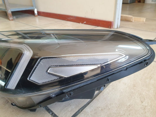 Hyundai Tucson Left Headlight