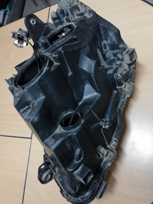 Mercedes-Benz C-Class W205 Right Headlight