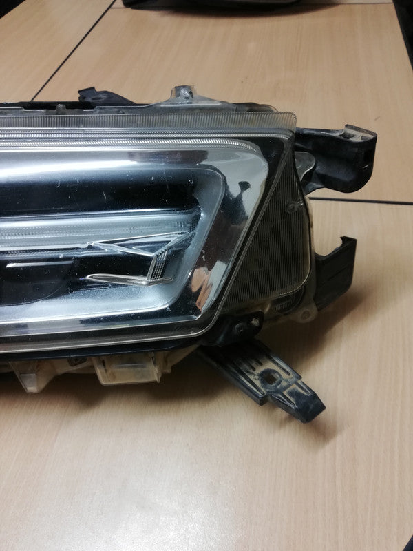 Toyota Hilux 2021, 2022, 2023 Right Headlight