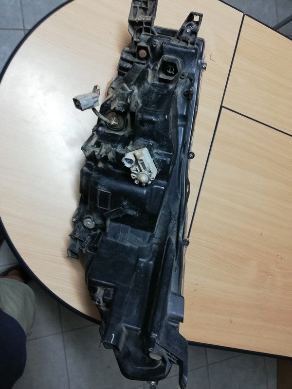 Toyota Hilux 2021, 2022, 2023 Right Headlight