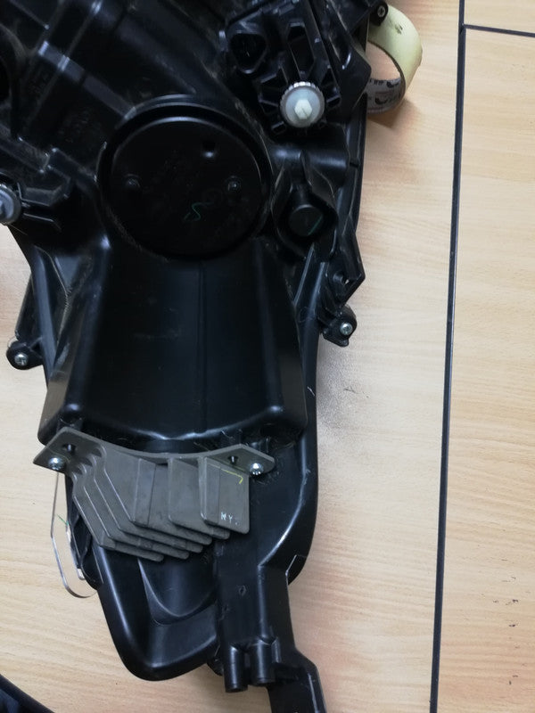 Toyota Corolla Cross Right Headlight