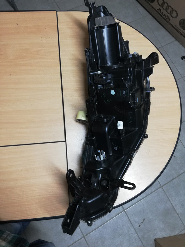 Toyota Corolla Cross Right Headlight