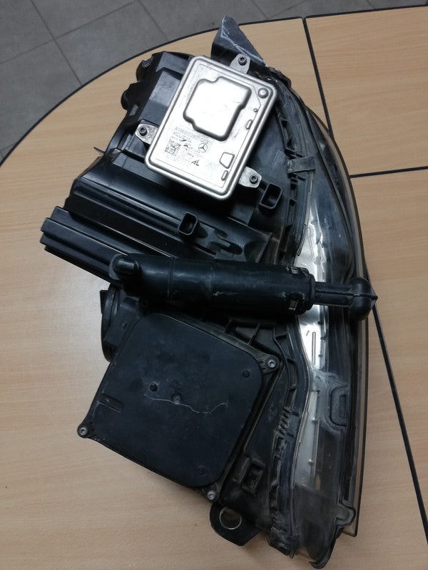 Mercedes-Benz C-Class W204, 2011 Right Headlight