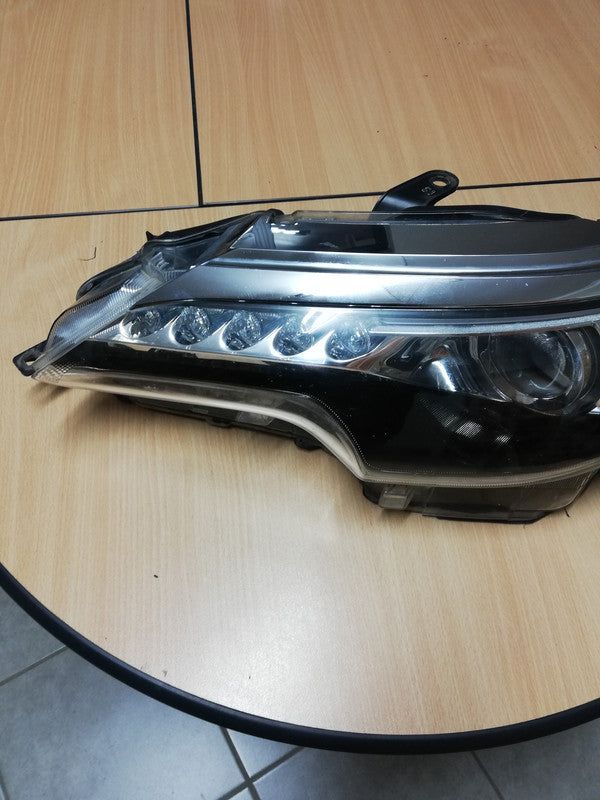 Toyota Fortuner Left Headlight