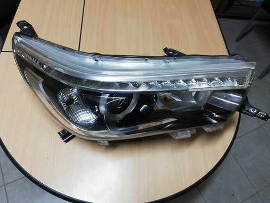 Toyota Hilux Right Headlight
