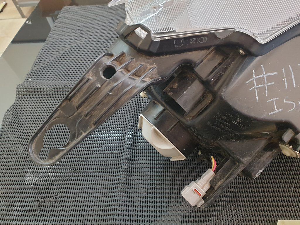 Isuzu D-Max Left Headlight