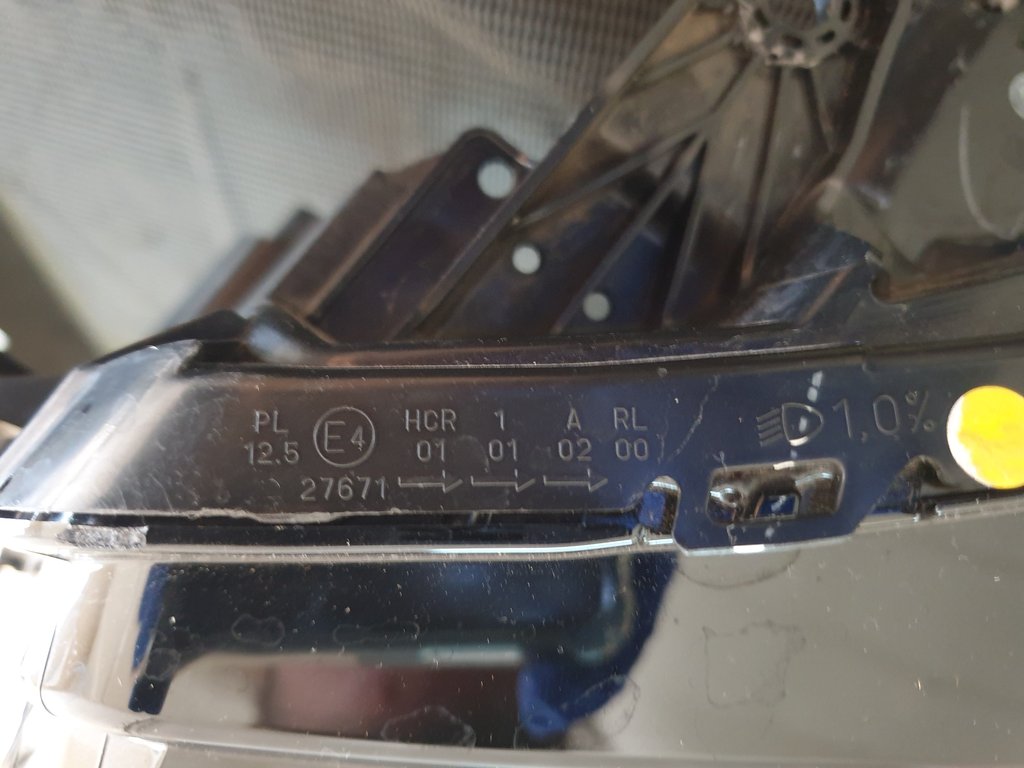 Nissan Navara Left Headlight