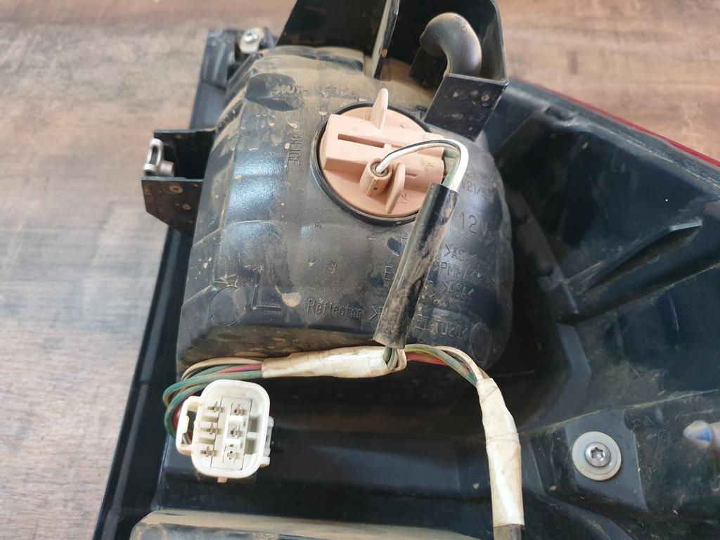 Original Used Toyota Hilux Left Taillight