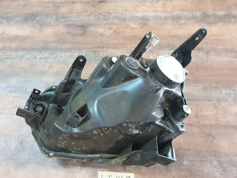 Original Used Isuzu D-Max 2024 Right Headlight