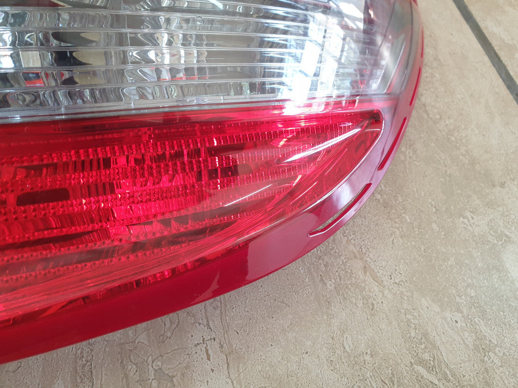 Mercedes-Benz Aftermarket C-Class W204 NO LED Right Taillight