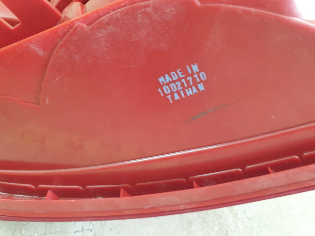 Mercedes-Benz Aftermarket C-Class W204 NO LED Right Taillight