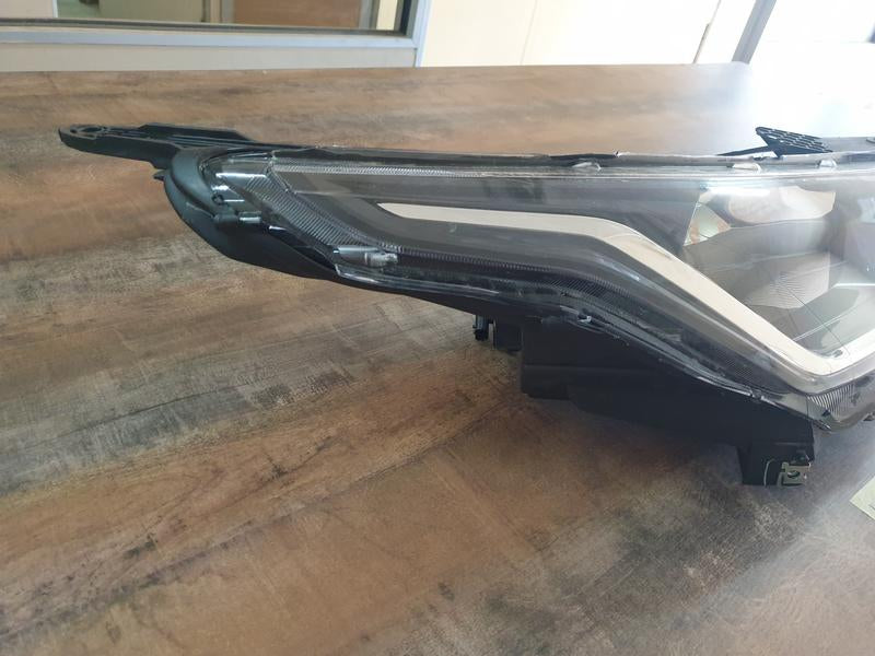 Original Used Nissan Magnite 2025 Right Headlight