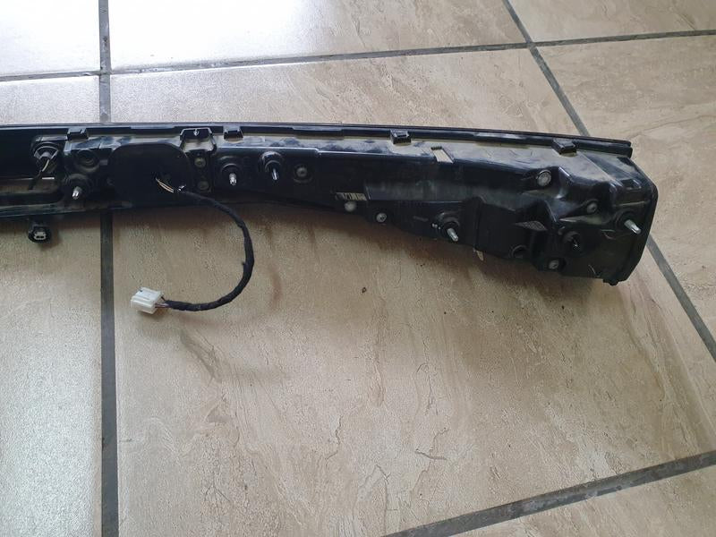 Original Used Omoda C5 2025 Tailgate Centre Light