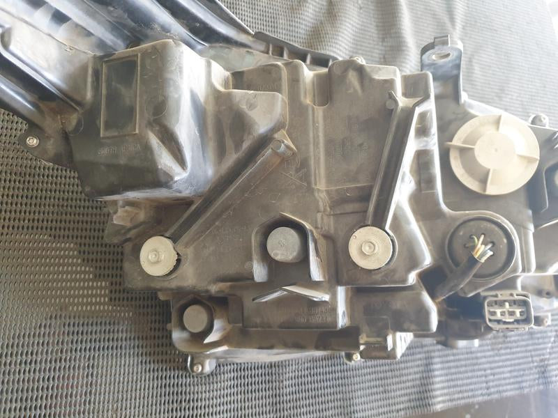 Original Used Toyota Fortuner Left Headlight