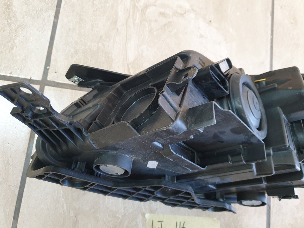 Ford Kuga 2 Right Headlight